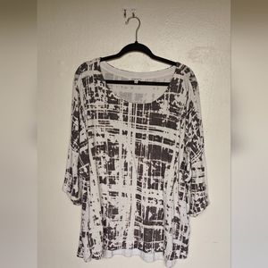 Gray Off White 3/4 Sleeve Top